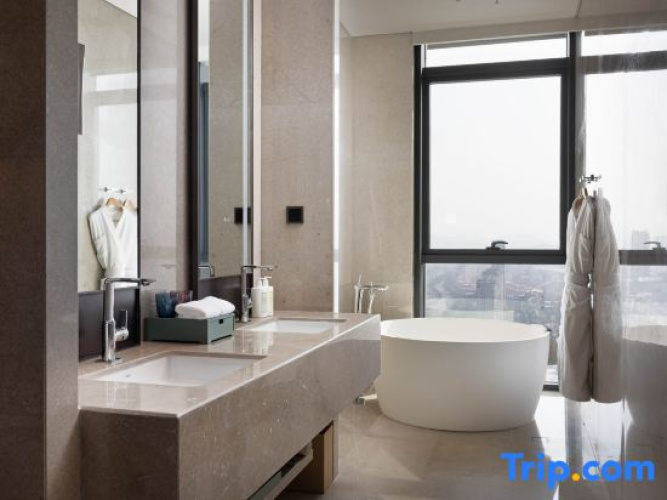 New World Jinzhou Hotel