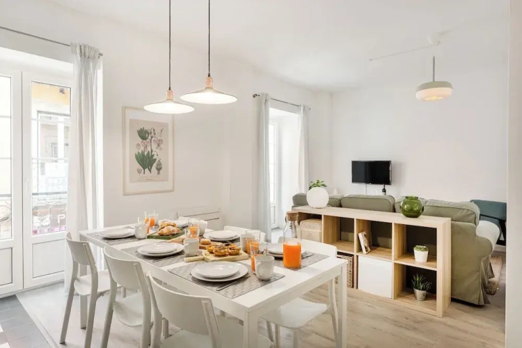 3 Bedrooms Apartment