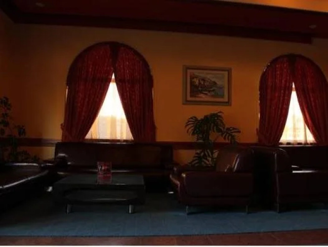 Hotel Ani