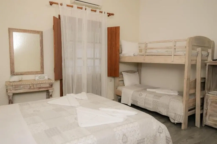 Standard Quadruple room