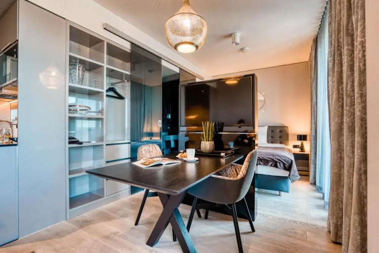 CLOUD No7 APARTMENTS