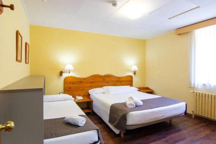 Hotel & Apartaments Vall de Núria