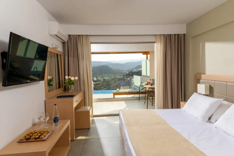 2 Bedrooms Suite with Side Sea View
