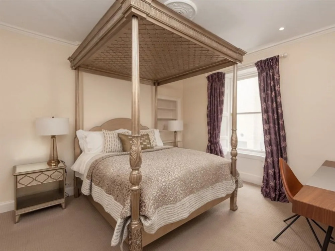 Rose Street Apartment