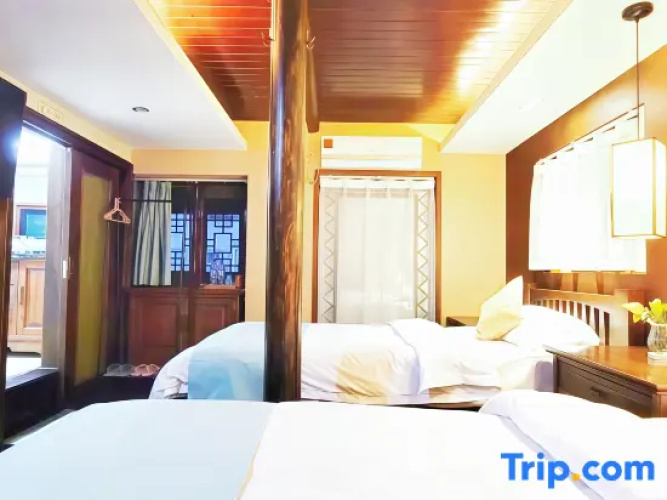 Standard Double room with courtyard view
