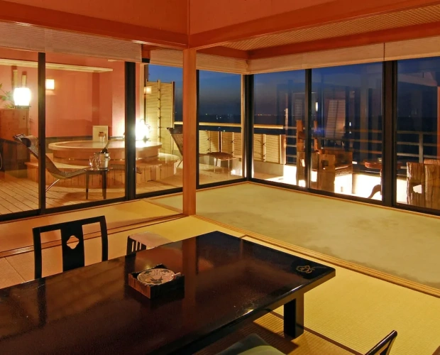 Suite with ocean view