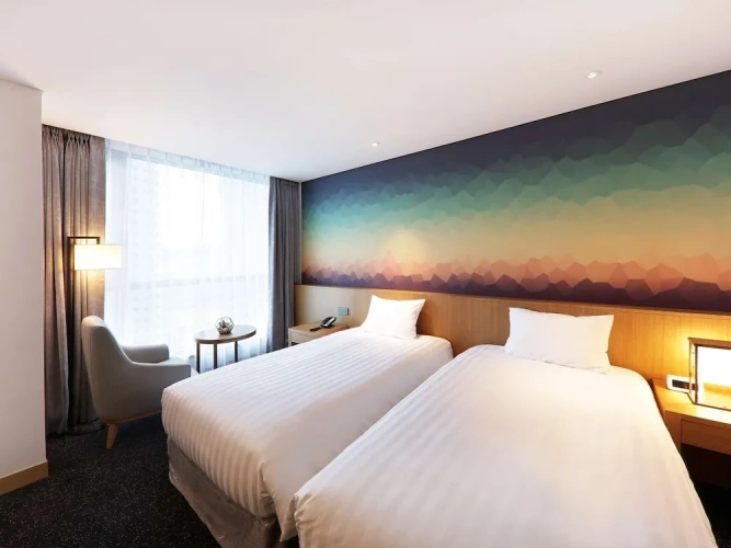 Superior Twin room with partial ocean view