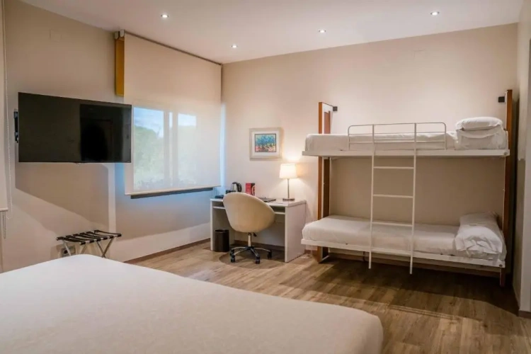 Standard Quadruple room
