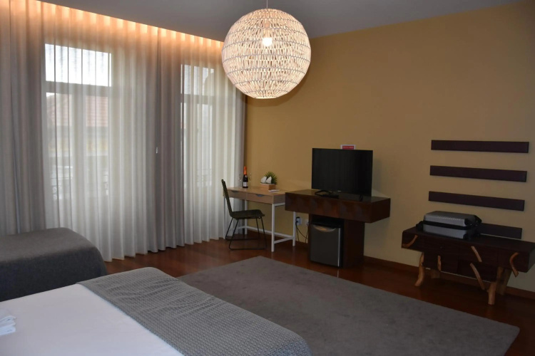 GR Suites