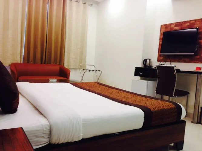 Gazelle Studios by OYO Rooms
