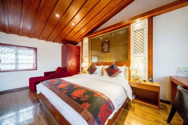 Lijiang Bairui Vacation Hotel