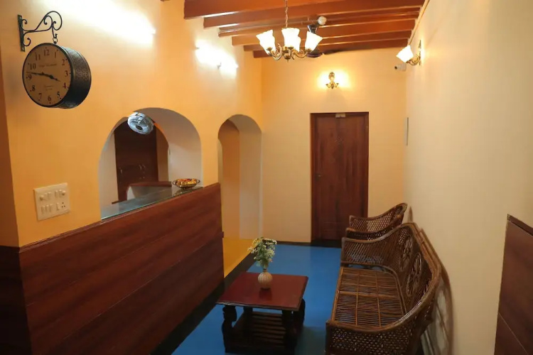 Le Apex Tharavaadu