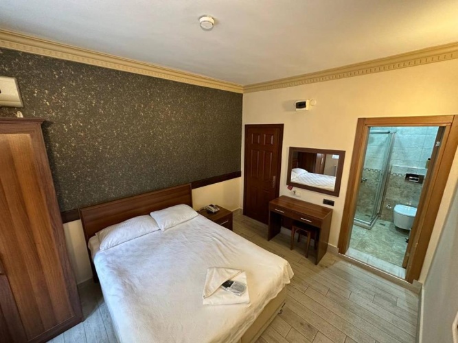 Standard Twin room with view