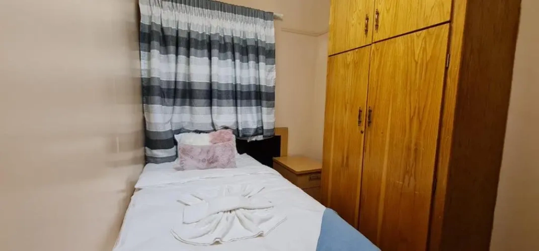 Economy Triple room