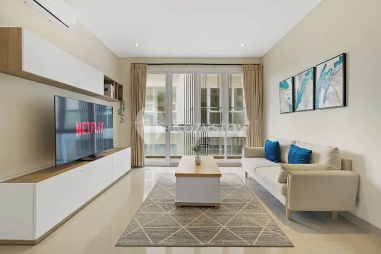 2 Bedrooms Apartment with balcony and with garden view
