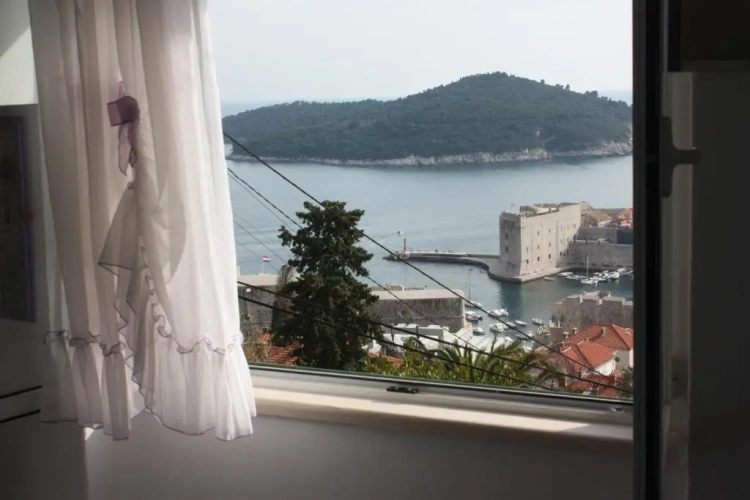 1 Bedroom Apartment with view