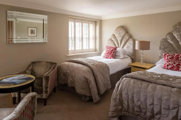 Superior Twin room