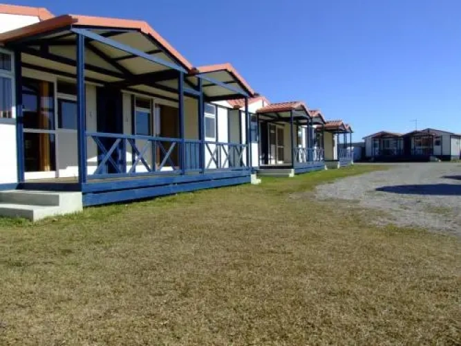 2 Bedrooms Double Family Bungalow