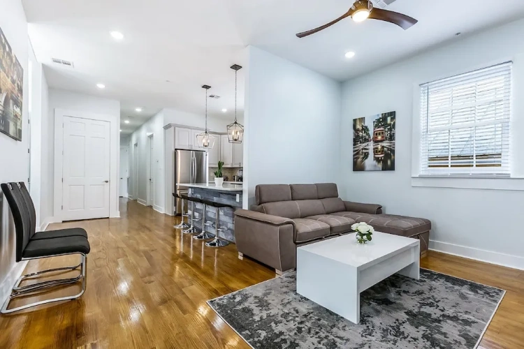 4 Bedrooms Standard room with balcony