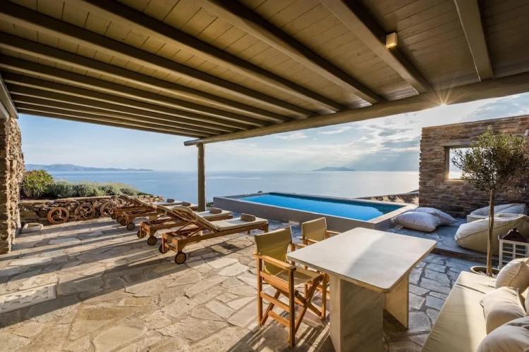 2 Bedrooms Suite