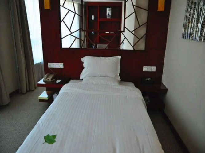 Maochen New Century Hotel