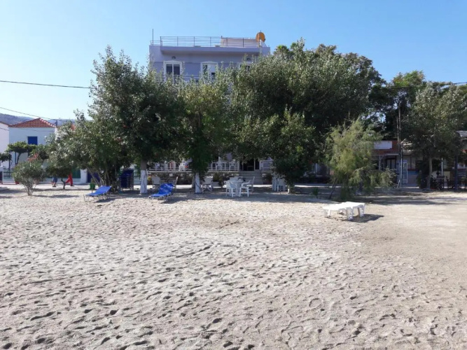 Hotel Prinos