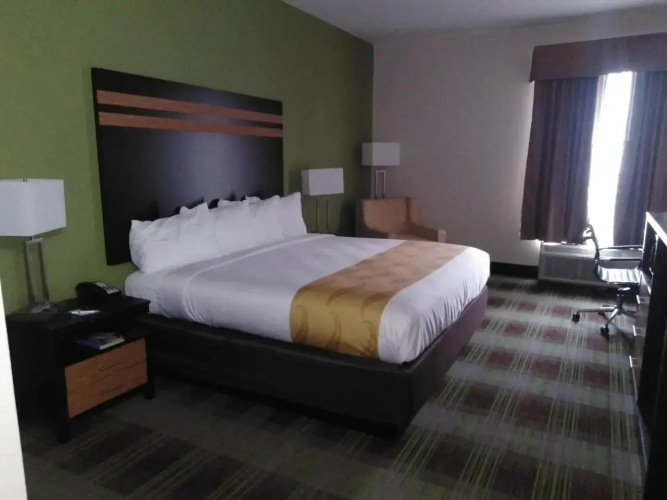 Americas Best Value Inn & Suites