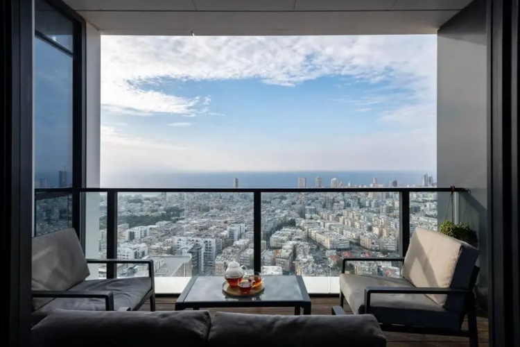 Luxury 3 Bedroom Oceanview Apt