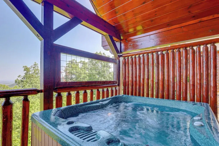 Sensational Sunset! Sevierville Home w/ Hot Tub