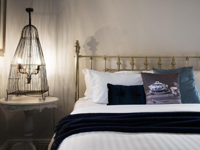 4 Bedrooms Cottage