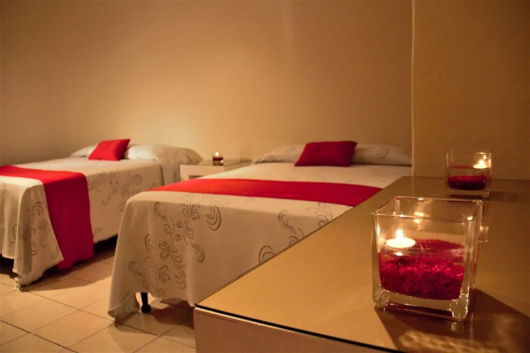 Micro Hotel Express