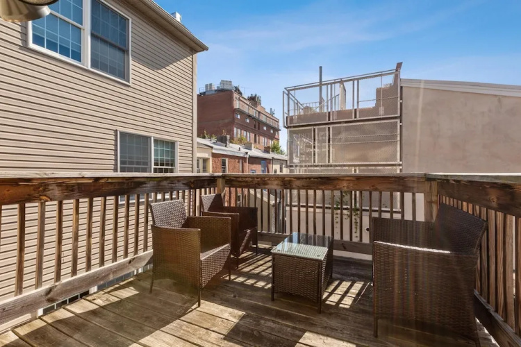 523 S 18th