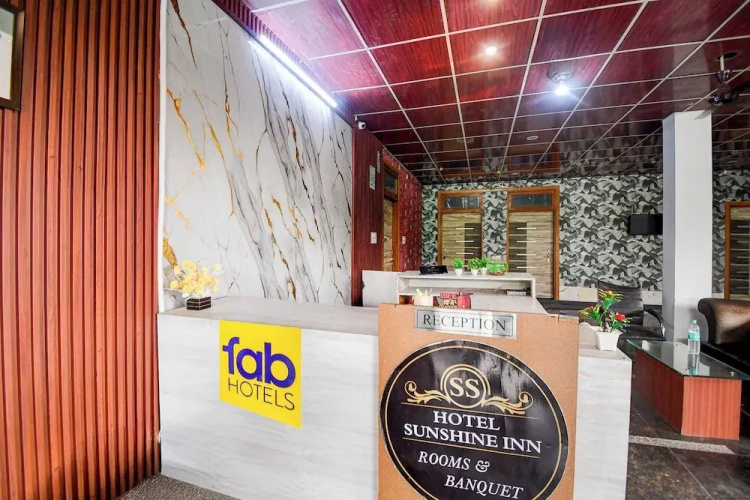 Fabhotel Sunshine Inn