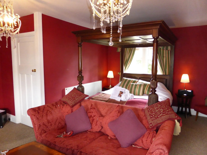 Ashmount Country HouseOver view