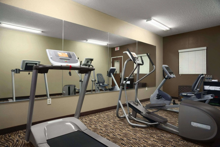 Microtel Inn & Suites By Wyndham Fairmont photo 15