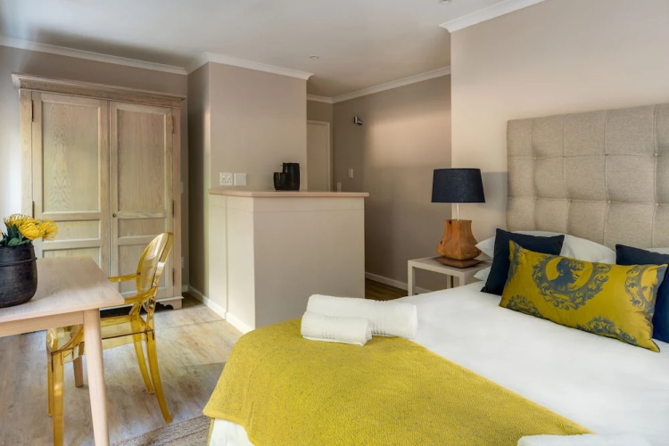 15 Woodford