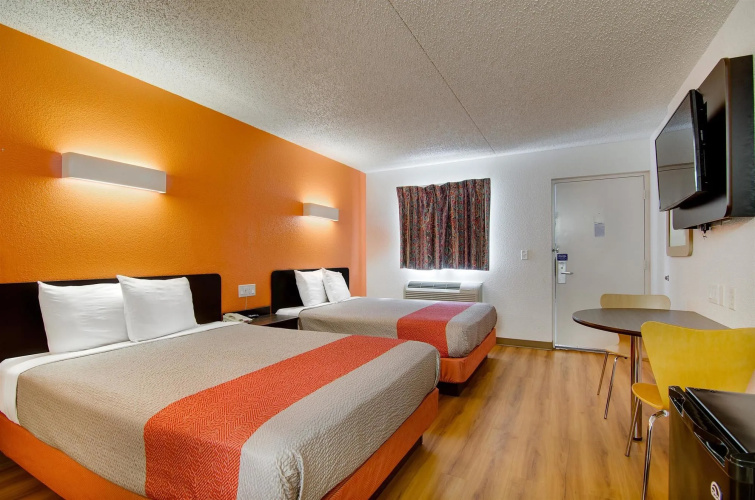 Motel 6 Salina, KS