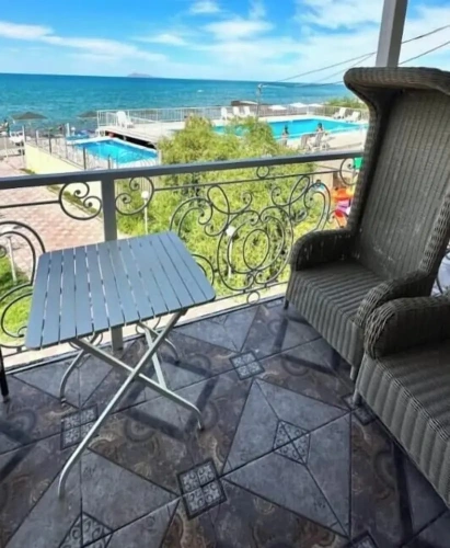Deluxe Triple room with balcony and with lake view
