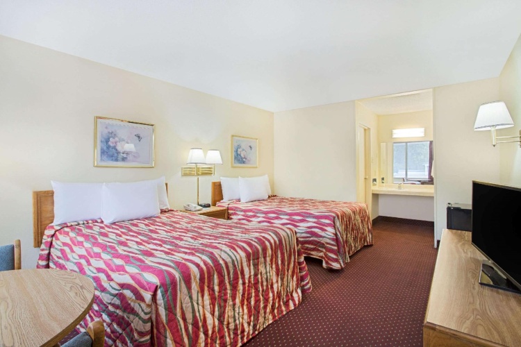 Standard Quadruple room