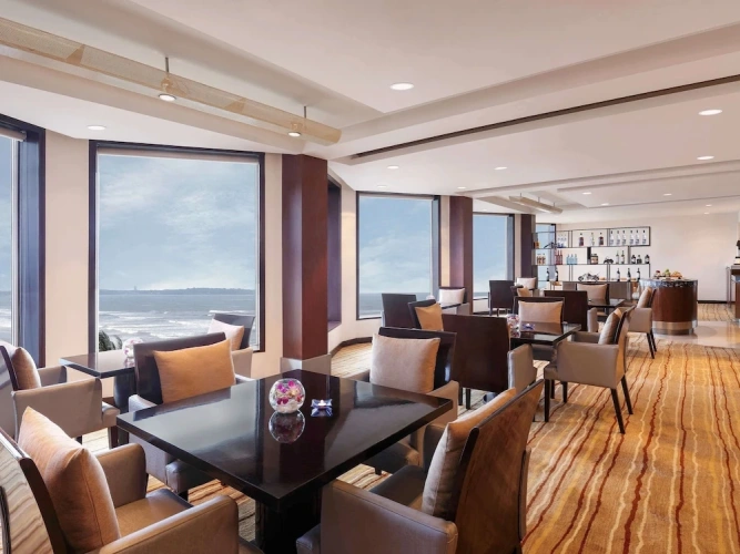 Premier Double Club room with city view