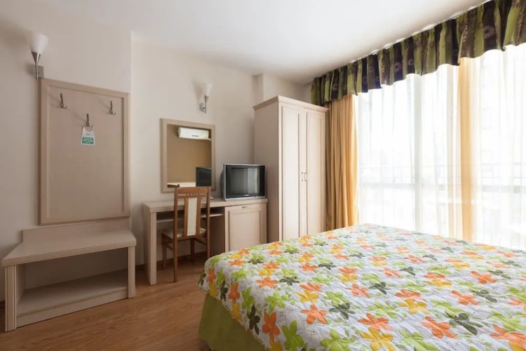 Cosy Studio with Kitchen & Balcony