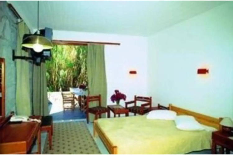 Chronis Hotel Bungalows