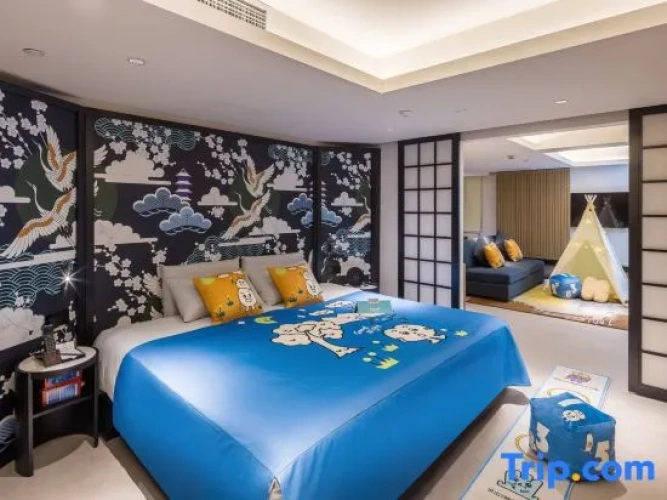Deluxe Family Suite
