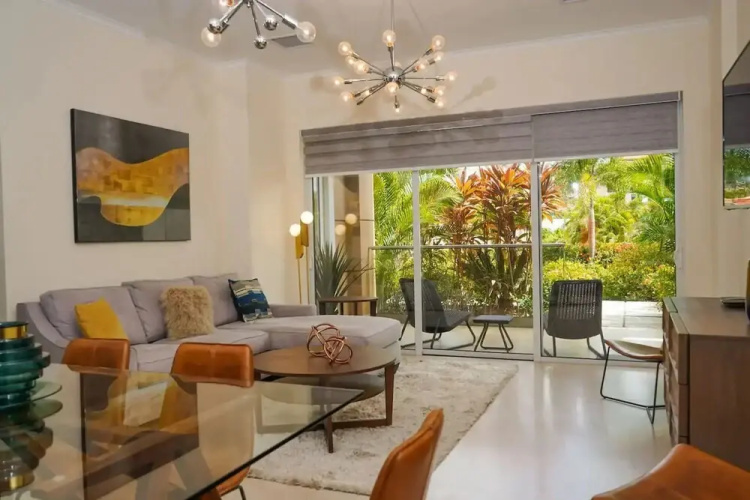 3BR Ground Level Eagle Beach Condo Pool GYM