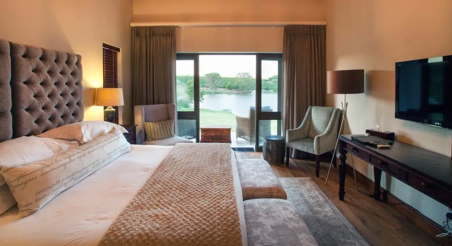 6 Bedrooms Luxury Suite