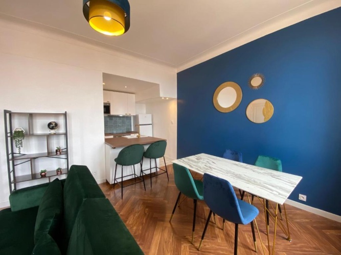 2 Bedrooms Apartment