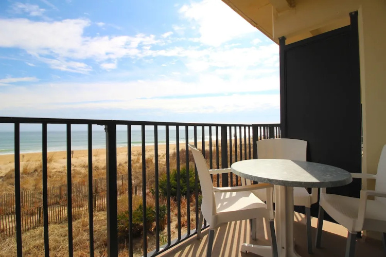 Sandy Square Resort By Kees Vacations
