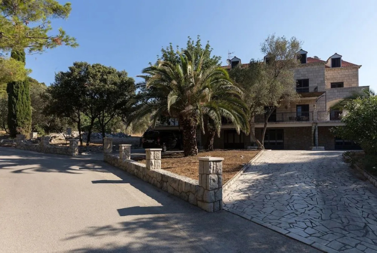Rooms Villa Bašica