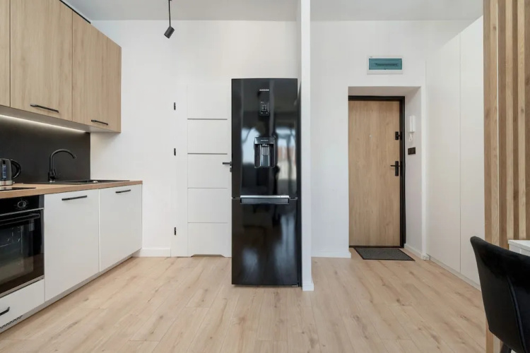 White Studio With Balcony by Renters