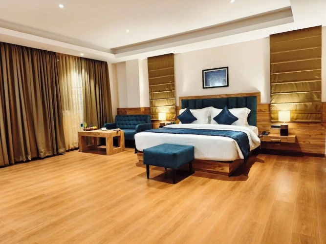 Suite with balcony and with land view